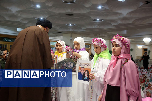 جشن تکلیف 2 هزار نفری دختران سراسر کشور در قم