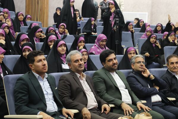 اجتماع دختران نوجوان پیشران انقلاب نجم الهدی