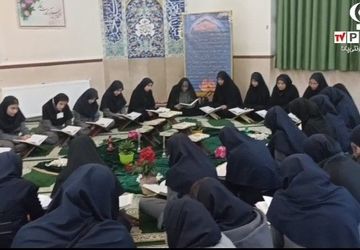 بازارچه کار آفرینی و مراسم افطاری در دبیرستان آرمیتا مصلی‌نژاد