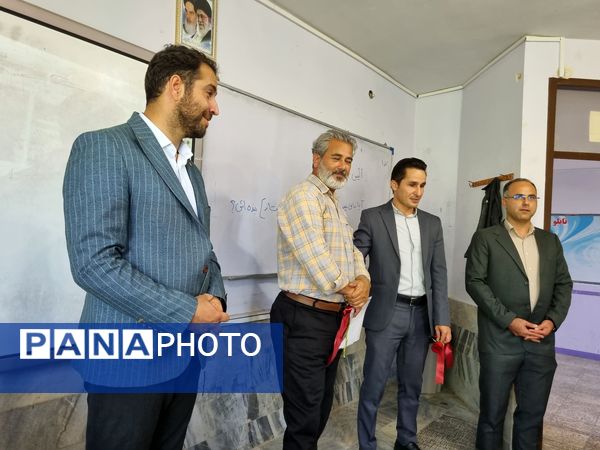 تقدیر از معلمان دبیرستان نمونه دولتی پژوهش آشخانه