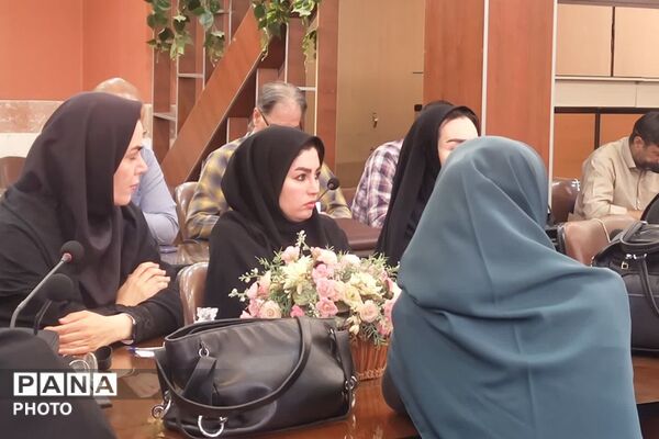 ارزیابی آخرین آمادگی‌های مدارس در نشست برخط مدیرکل شهرستانهای تهران
