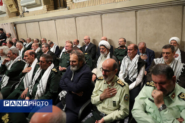دیدار پیشکسوتان و فعالان دفاع مقدس و مقاومت با مقام معظم رهبری