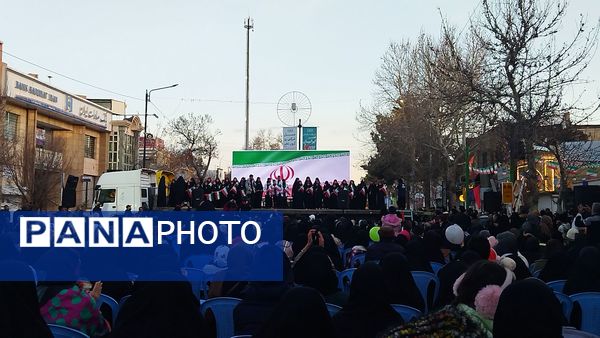 جشن میلاد حضرت مهدی ( عج) و اعیاد شعبانیه در خیابان امام خمینی نیشابور 