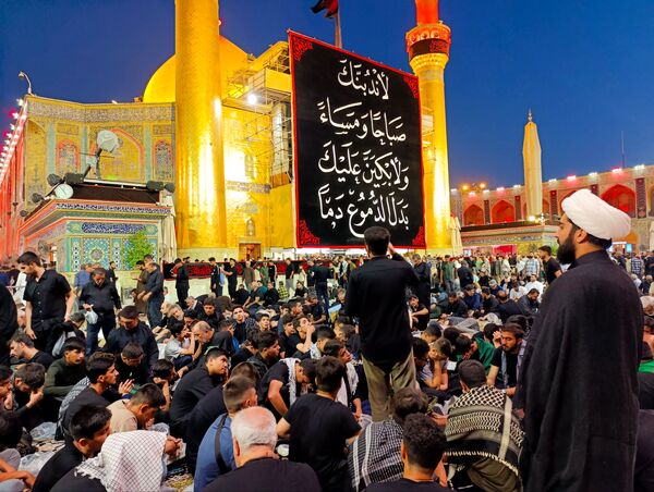 مراسم وداع کاروان فرستادگان امام رضا علیه السلام در نجف