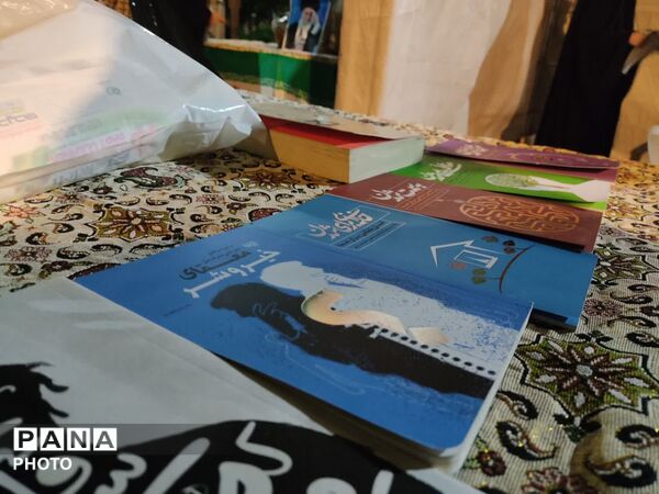 خادمان کوچک در موکب سازمان دانش‌آموزی 