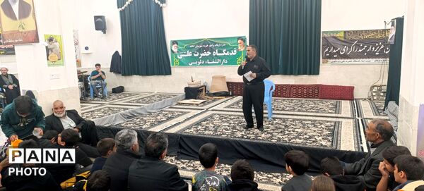 حماسه عزاداری در قدمگاه گناباد با نمایش «رستگاری در محراب»
