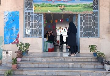آیین بازگشایی مدارس در دبیرستان طریق‌الاسلام دلیجان