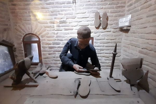 فلک‌الافلاک میزبان دانش‌آموزان‌دبیرستان‌ریحانه