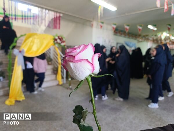 طنین قرآن، عترت و نماز در مشهدمرغاب