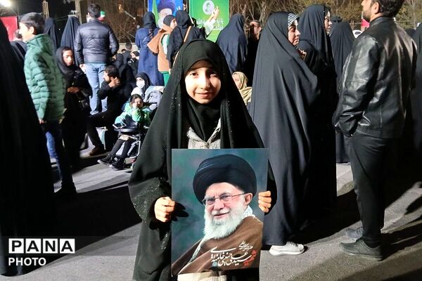 لبیک یا خامنه‌ای