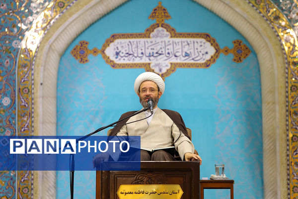 مراسم بزرگداشت شهدای قیام خونین 17 شهریور در قم