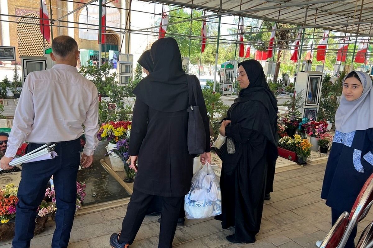 تجدید میثاق و بیعت با شهدای جنگ‌های تحمیلی