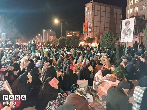 مراسم احیا در اولین شب قدر و هشتمین شب مراسم شهادت ایت الله خامنه ای 