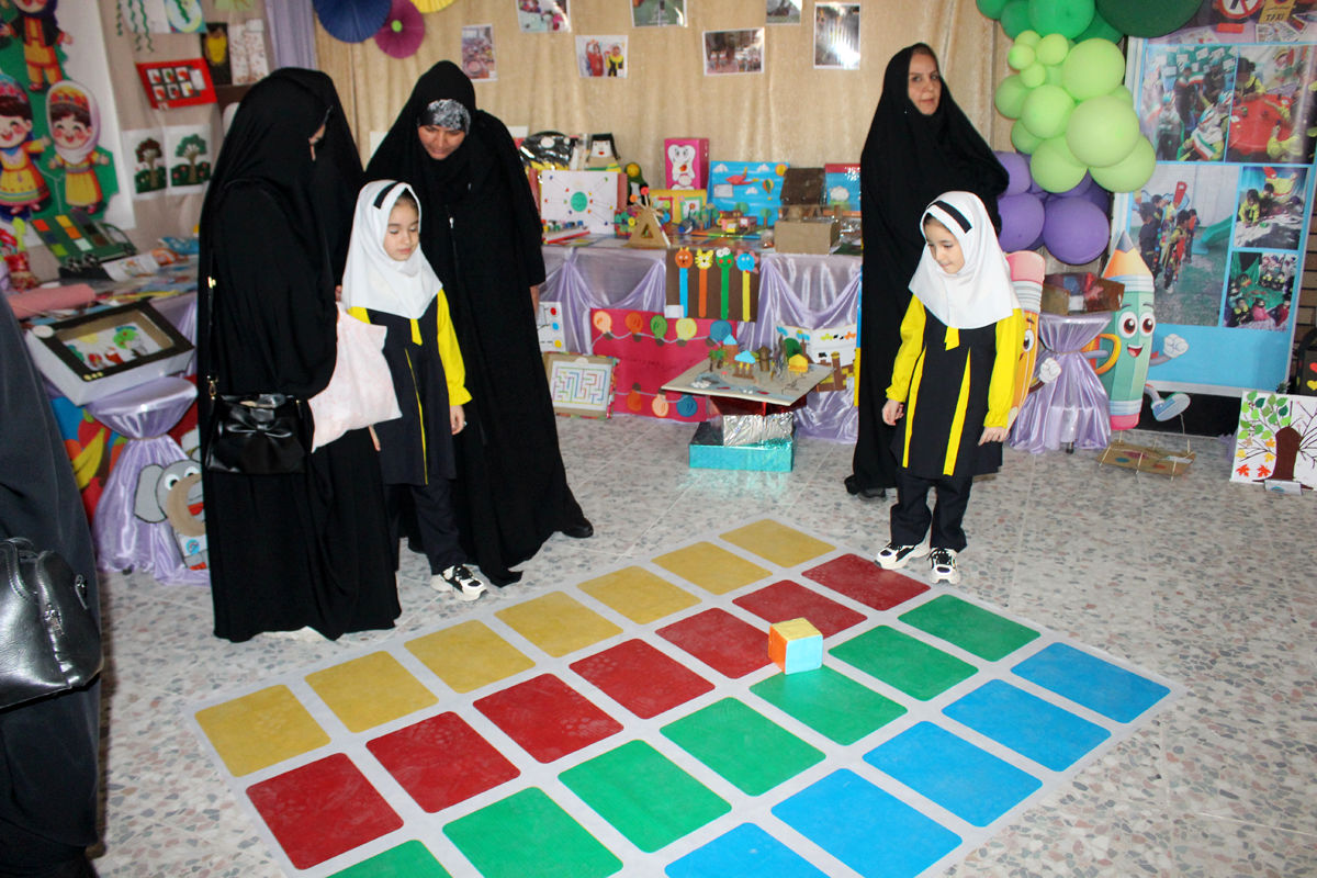 نمایشگاه طرح جابر در مدرسه باباییان ناحیه یک قم