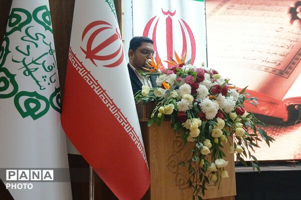 تجلیل از دختران شهدای جنگ رمضان در باقرشهر