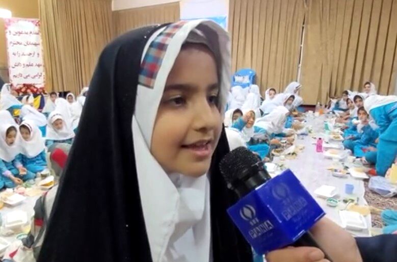 حضور خادمان امام رضا(ع) در ضیافت افطاری روزه‌اولی‌های دبستان شهید اشرفی اصفهانی گلپایگان