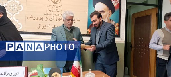 جلسه شورای برنامه‌ریزی سازمان دانش‌آموزی ناحیه یک شیراز