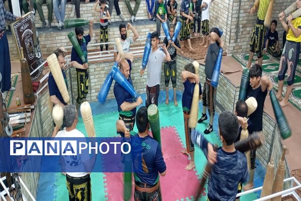 جشن امتیازدهی سالانه ورزشکاران به مناسبت روز فرهنگ پهلوانی و ورزش زورخانه ای در گود باستانی شهر بار 