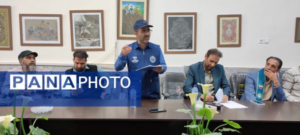 جلسه تقدیر از عوامل اجرایی همایش بزرگ یاوران مقاومت در کانون باهنر بجنورد