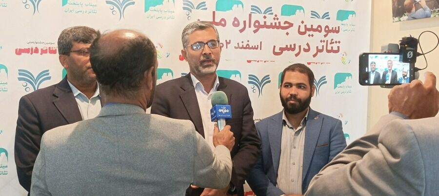 شهرستان میناب، زادگاه بسیاری از هنرمندان مطرح و موفق کشوری است