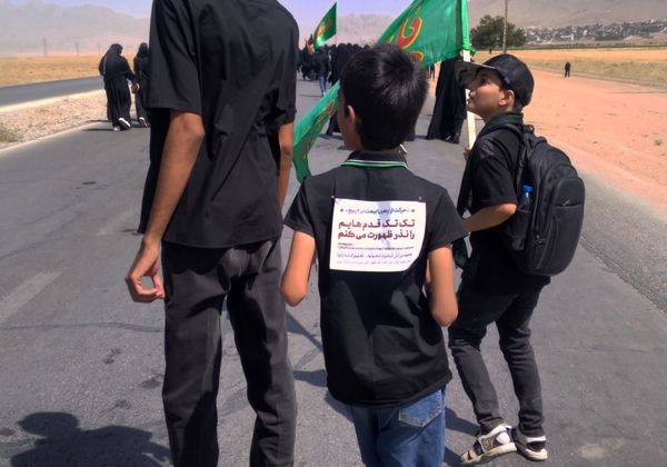 قدم‌های عاشقی از نافچ تا وردنجان به یاد کربلا