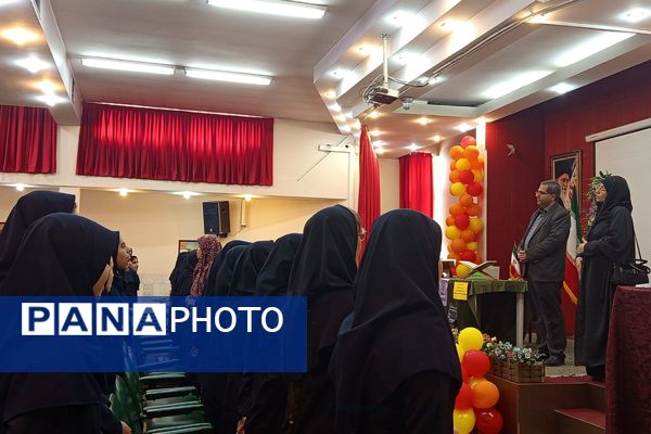 افتتاحیه مسابقات درس‌هایی از قرآن در دبیرستان راضیه شکرایی ناحیه دو شهرری 