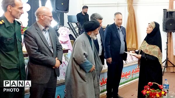 یاد پرواز، در جشن شکوفاییِ تکلیف