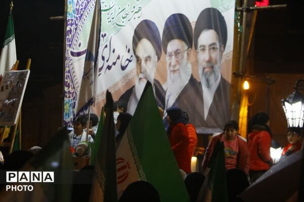 جلوه‌ای از ایمان و همبستگی زیر باران رحمت‌الهی