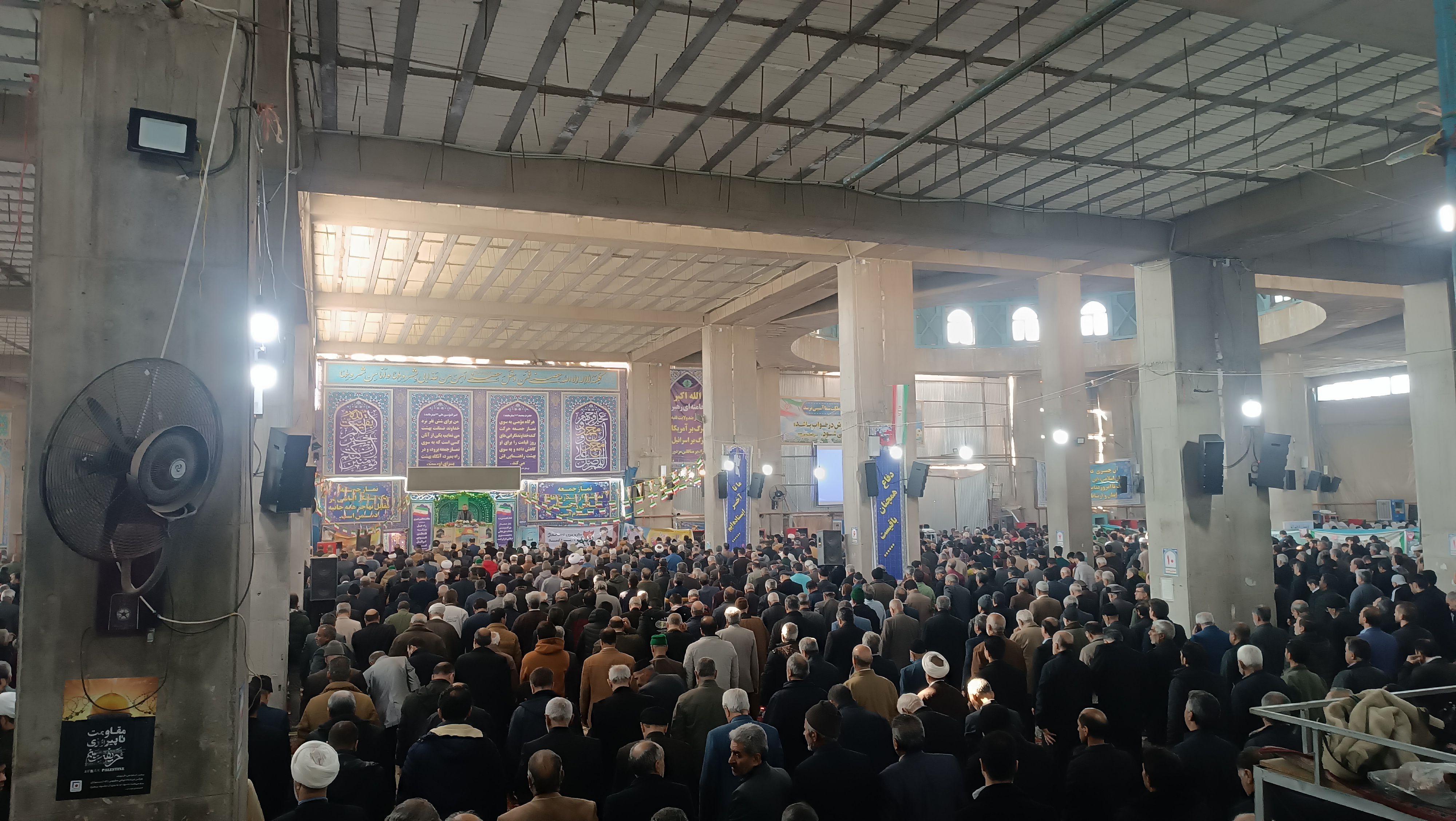 نماز عبادی و سیاسی جمعه در اولین روز از دهه فجر در نیشابور 
