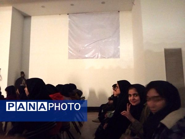 بازدید دانش‌آموزان پایه نهم سروقد از باغ موزه مشهد