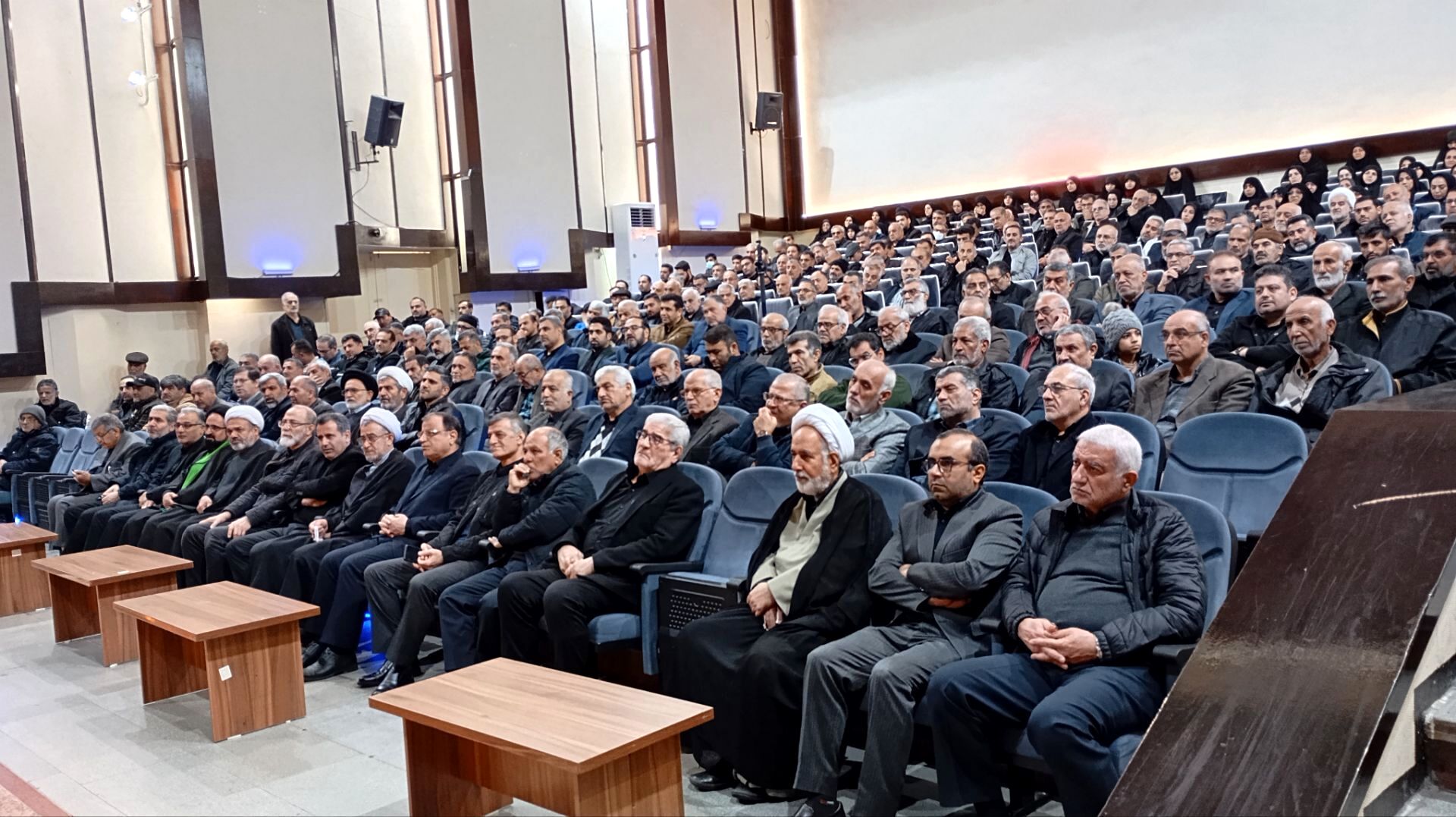 قلب فرهنگیان در ماتم امام قائد شهید