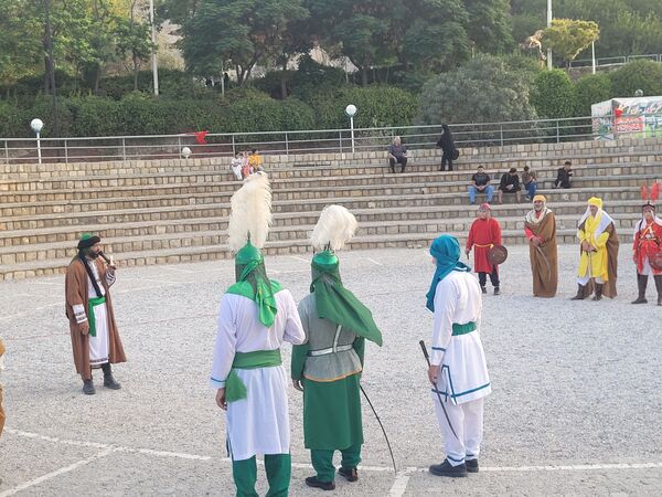تعزیه‌خوانی گروه محبان الحسین در میدانگاه بوستان کوهسنگی