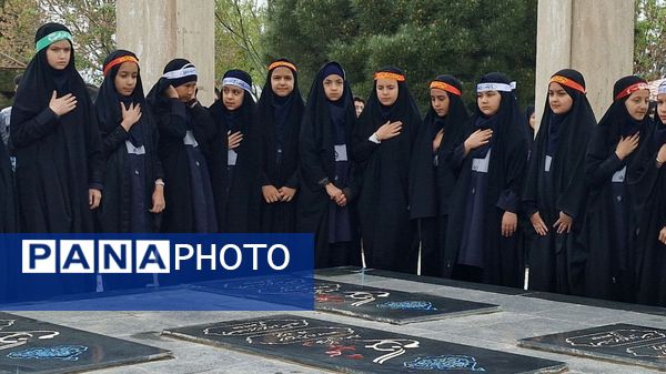 غبار روبی مزار شهدا در قوچان 