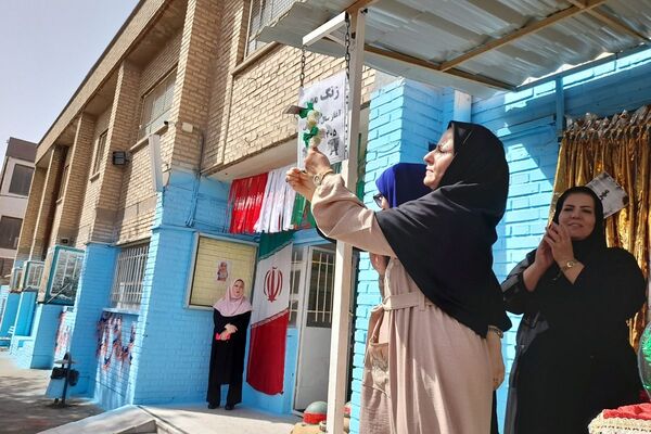 بازگشت به صحنه علم،مدارس متوسطه  شهرستان قدس آماده ساخت آینده