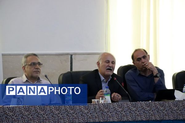 نشست خبری مدیرکل آموزش و پرورش استان یزد