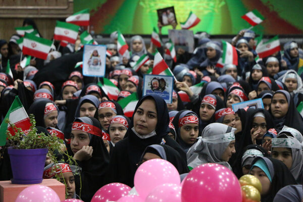 همایش دختران حاج قاسم 