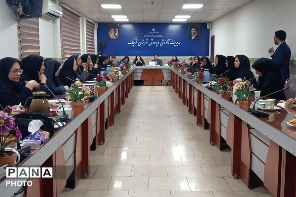 توانمندسازی مشاوران مدارس، گامی برای هدایت تحصیلی استاندارد در آموزش و پرورش قرچک