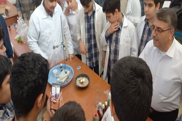 مراسم بزرگداشت روز آزمایشگاه در پژوهشسرای دانش‌آموزی خوارزمی 