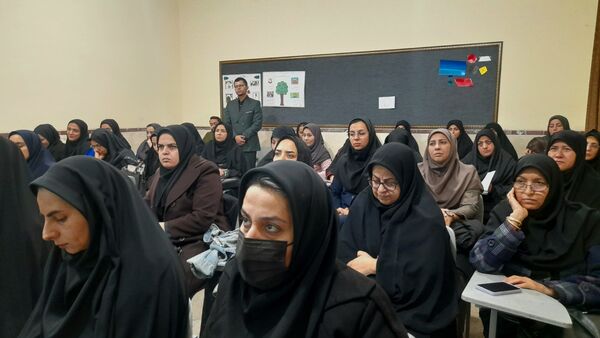 سلسله جلسات مهارت‌های ارتقایی طرح نماد ویژه مدارس ناحیه یک یزد
