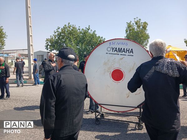 مراسم سوگواری عزاداران محله رسالت محمدشهر کرج در روز عاشورا 