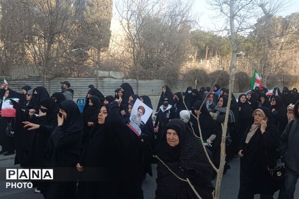 دست خدا بر سر ماست خامنه ای رهبر ماست 