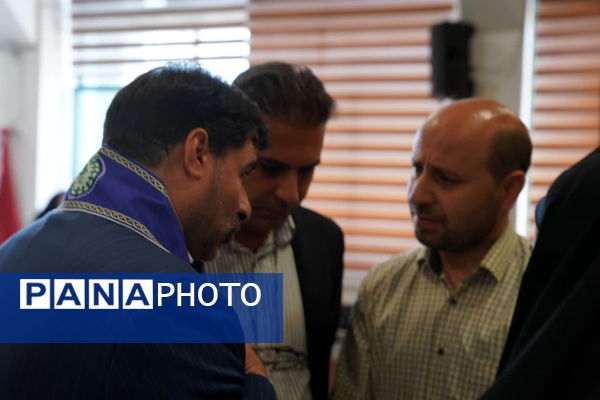 همایش استانی سپاس مربی با حضور پرشور دانش‌آموزان پیشتاز وخبرنگار پانای استان اصفهان