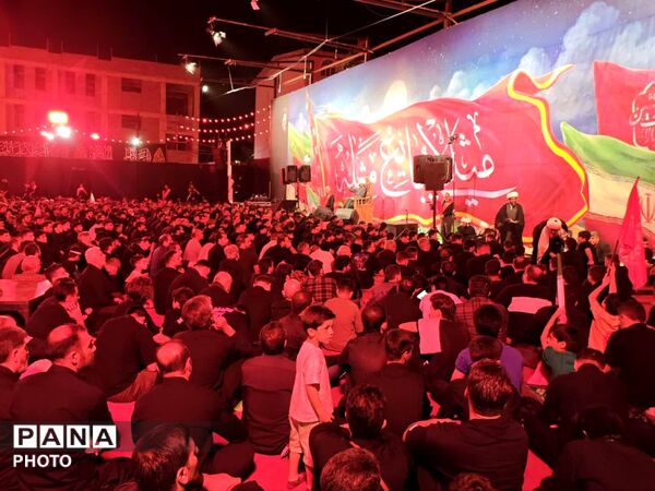 مراسم عزاداری رهبر شهید در شهر هشتگرد 