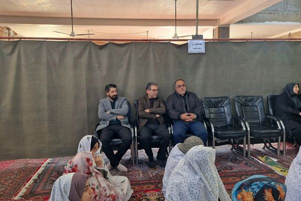 فشافویه میزبان خلوت عاشقانه دانش آموزان در نخستین روز اعتکاف همزمان با ولادت حضرت علی (ع)