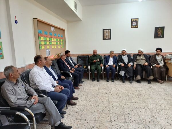نواختن زنگ سپاس معلم در دبستان دخترانه شاهد نرگس