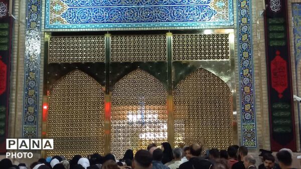 آماده سازی حرم مطهر امام رضا علیه‌السلام برای تشییع رهبر شهید