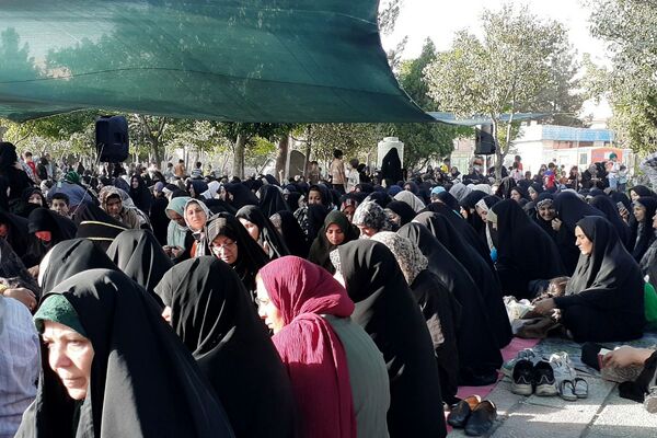  مراسم ختم دعای عرفه کنار مزار شهدای گمنام نسیم شهر 