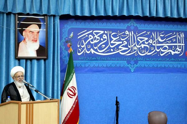 دیدار تشکل‌های دانش‌آموزی یزد با نماینده ولی‌فقیه در یزد