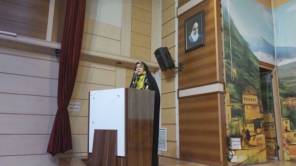 جلسه اولیا مربیان دبیرستان سرافرازان 