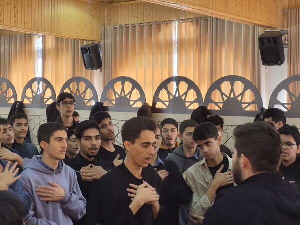 مدرسه شهید رجایی در عزای فاطمه(س) نوای سینه‌زنی سرداد